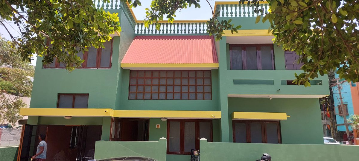 Blogus_Maximus's tweet image. For rent aesthically designed 2-floor 3 BHK house in Cambridge Layt. Ulsoor #Bengaluru Well planned wit covered parking, lighting n ventilation. 600 mts frm metro station, close to major schools, less than 3 km frm MG road, 2.6 km frm Indiranagar #forrent #rent