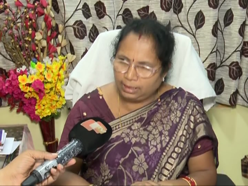 otvkhabar's tweet image. #କଲେଜ୍‌ରେ_ଛାତ୍ରୀ_ନିର୍ଯାତନା
-ସମ୍ବଲପୁର ସରକାରୀ ମହିଳା କଲେଜ ଛାତ୍ରୀ ନିର୍ଯାତନା ଅଭିଯୋଗ ଘଟଣା
-ICCର ତଦନ୍ତ ରିପୋର୍ଟ ଉଚ୍ଚଶିକ୍ଷା ବିଭାଗକୁ ପଠାଇଲା କଲେଜ କର୍ତ୍ତୃପକ୍ଷ
-ସମ୍ବଲପୁର ଉପଜିଲ୍ଲାପାଳ ମଧ୍ୟ କଲେଜକୁ ଯାଇ ପଚରାଉଚରା କଲେ
#Sambalpur #Student #ICC #Odisha #OTV