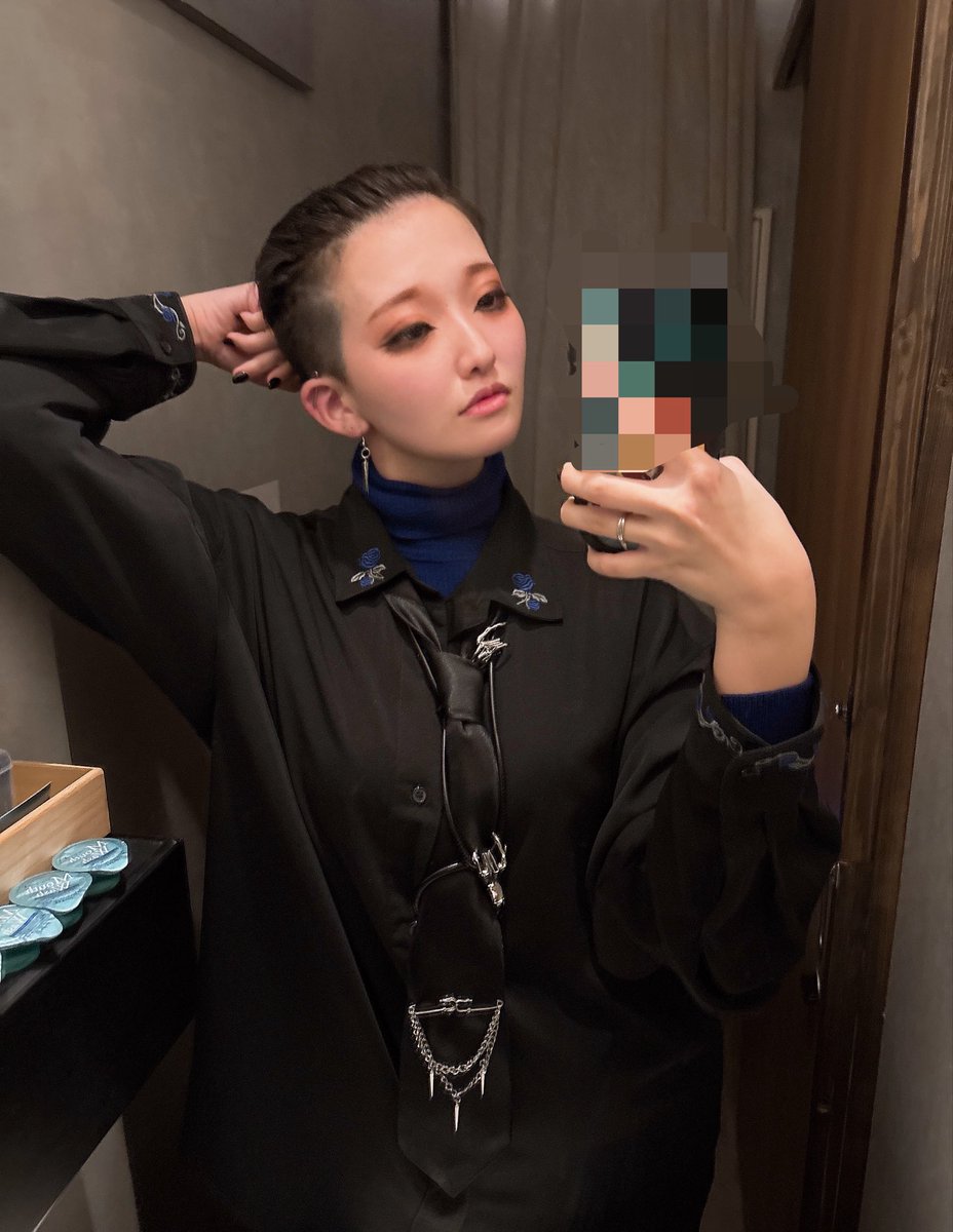 なすお tweet media