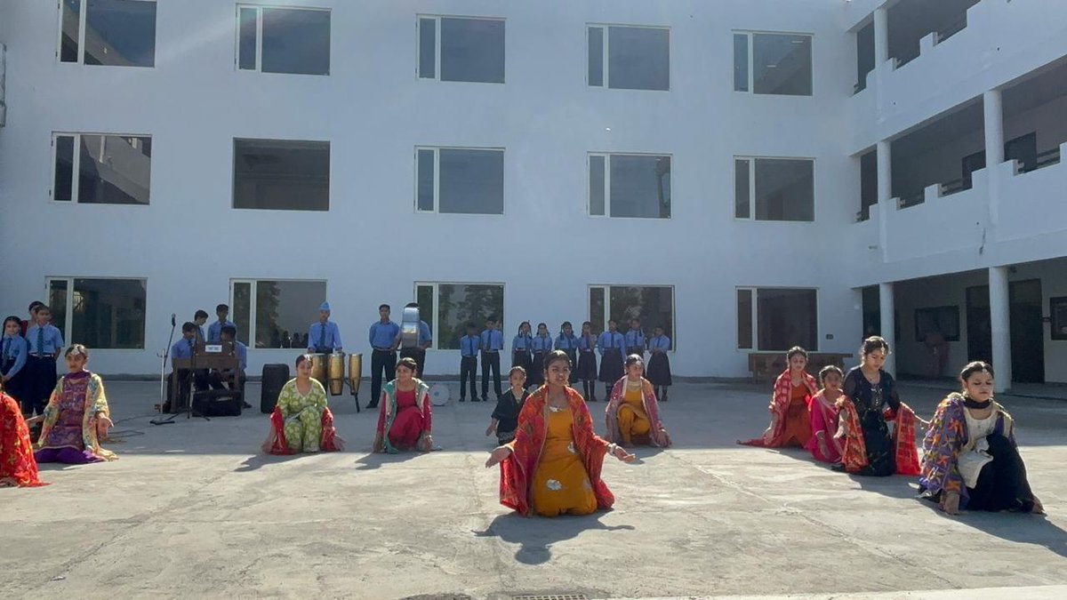 SaranshSch9719's tweet image. Baisakhi celebrations filled with joy, culture, and togetherness at Saransh International School! 🌟

#HappyBaisakhi #BaisakhiCelebration #SchoolEvents #FestivalVibes #PunjabCulture #StudentLife #JoyOfLearning