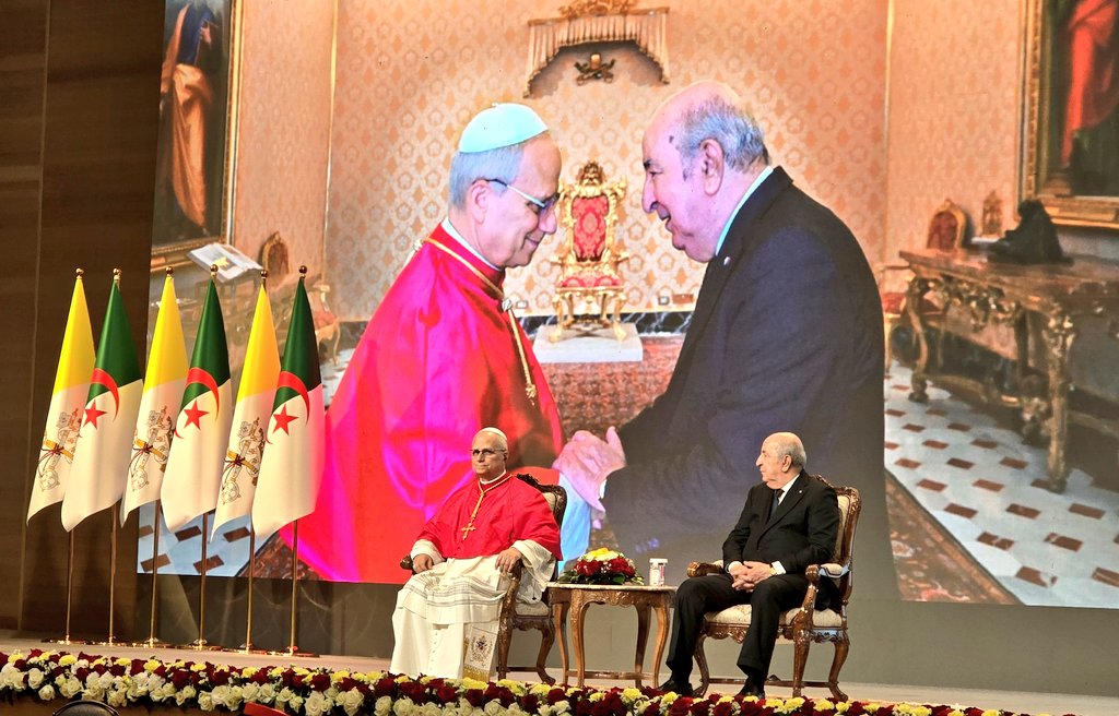 SavinaAmmassari's tweet image. Historic moment as Pope Leo XIV visits Algeria—the first ever papal visit—bringing a message of peace, dialogue and coexistence. A powerful symbol of bridge-building between cultures and faiths. #Algeria #Peace #Dialogue