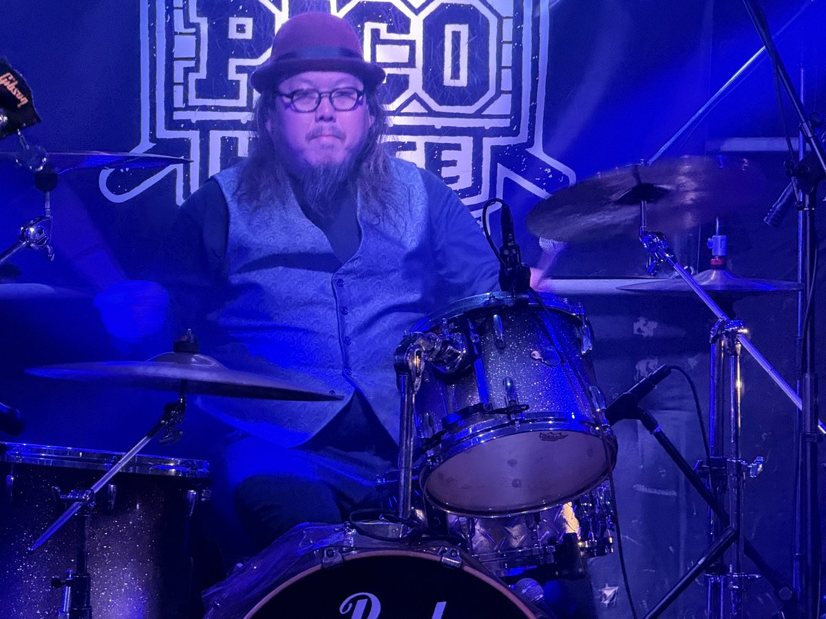 psychofix65's tweet image. @kotoba2silence #DirectorsCut
2016'04.11(Sat) 足利SOUNDHOUSE PICOでは声を掛けて頂き有り難う御座います楽しいひと時でした。アカウントをフォローしました。アップした動画と写真をダウンロードしていただきたくチャットからも送りますね😀