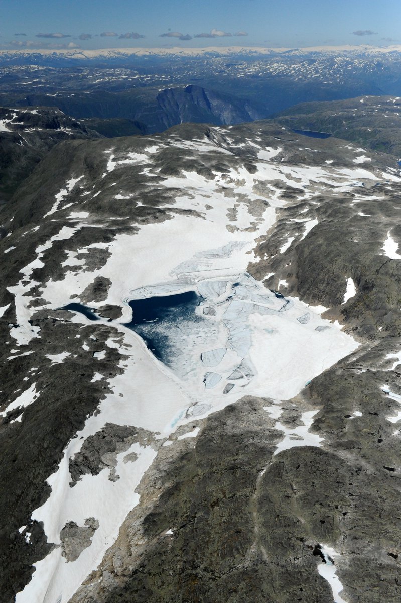 lassetur_n's tweet image. Nature. Summer finally reaches the high mountains in Årdal Municipality. Ice breaks apart, snow melts, water runs freely, and glaciers slowly retreat. Photo date: 14 July 2011.

50632398
#Nature #Mountains #Norway #Landscape #lassetur