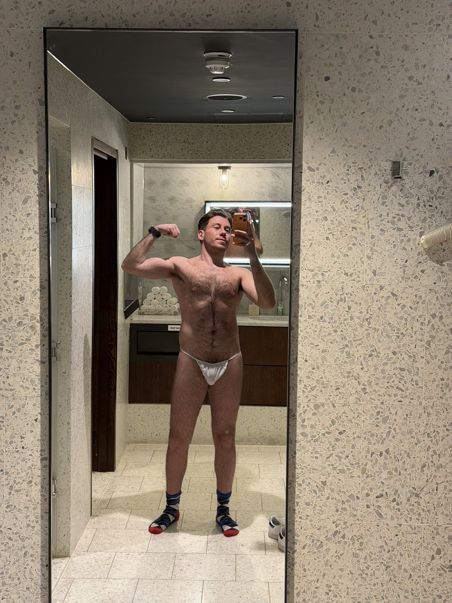 Bearolex tweet media