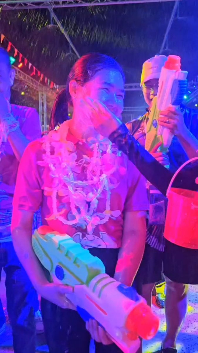 𝐛𝐞𝐭𝐭𝐲𝐛𝐫𝐰 tweet media