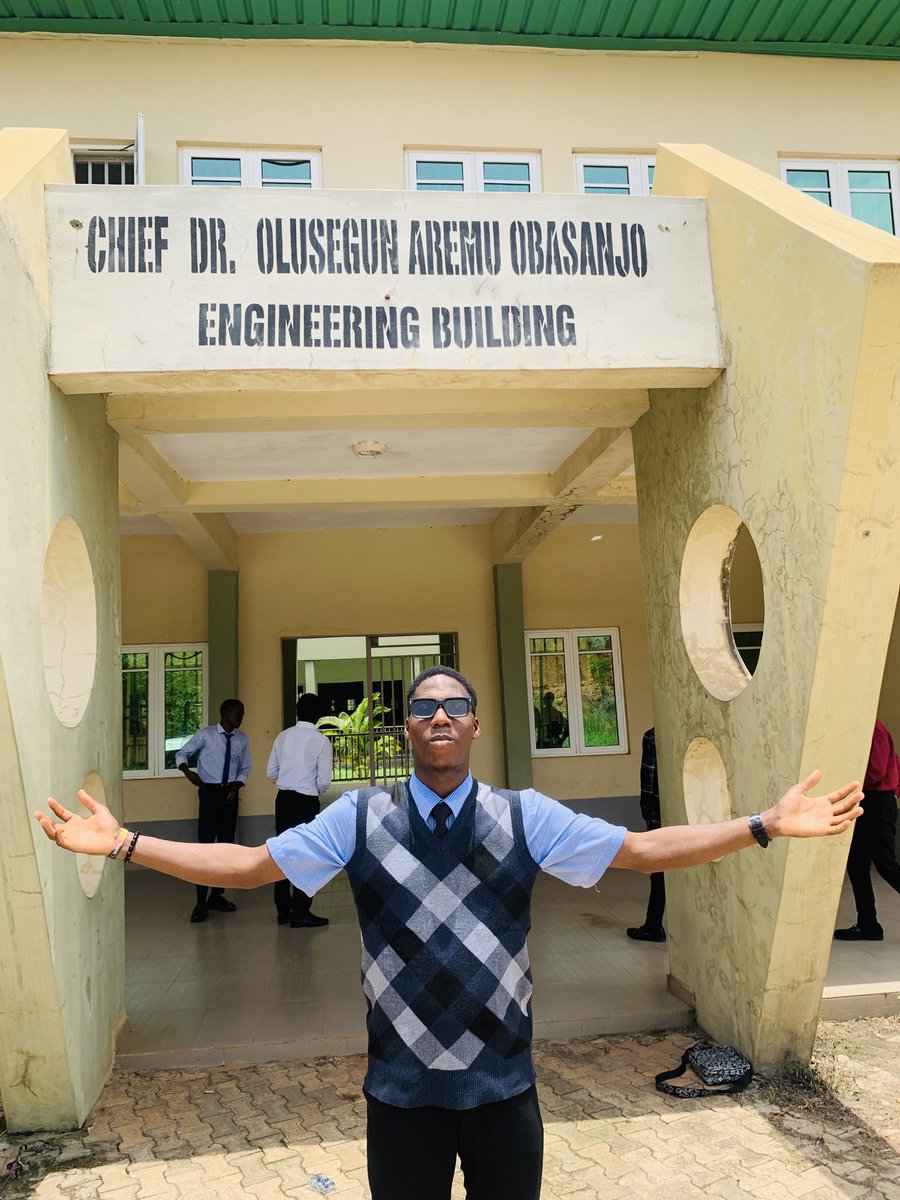 AdeTobilola's tweet image. FYB Day 1: CORPORATE DAY 🧑‍💼🔥

I don't believe this is me 🥵😂🤩

#FUNAABFYB2026 #FUNAABFYB26 #classof2026 #funaab