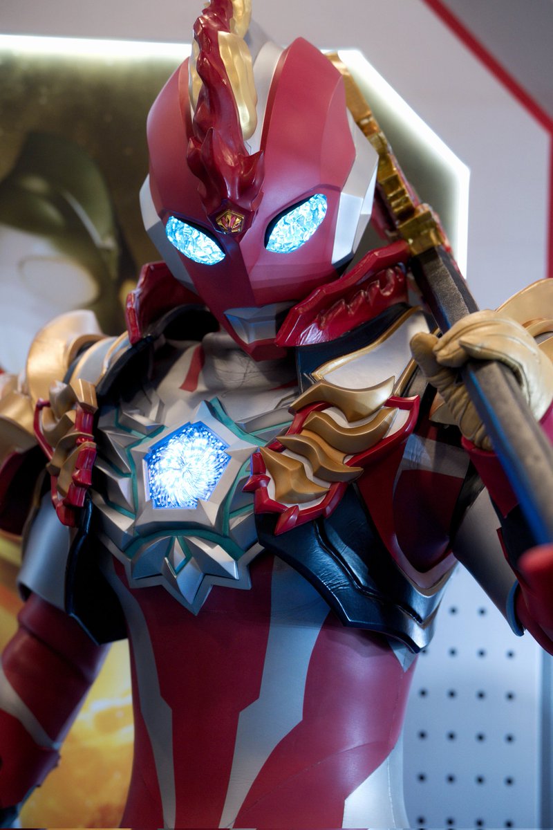 Lok Chow tweet media