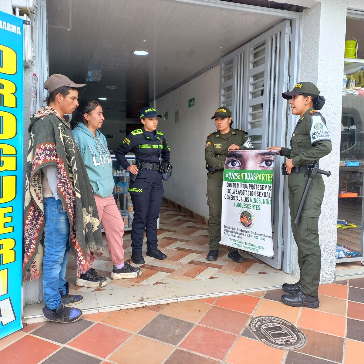 ProteccionPonal's tweet image. Con la Estrategia #TurismoSeguro, desarrollamos acciones de sensibilización para prevenir la Explotación Sexual Comercial de Niños, Niñas y Adolescentes.
En #Tolima protegemos a nuestra niñez y cuidamos a quienes nos visitan💚👮.

#JuntosPorLaNiñez