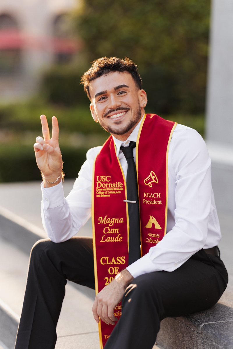 jackmurphyyyy's tweet image. it’s time that y’all see these 🎓