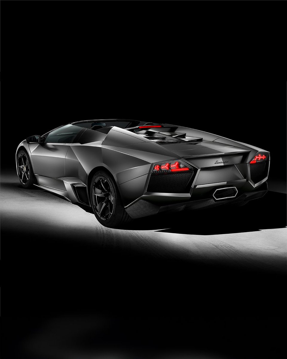 Lamborghini tweet media