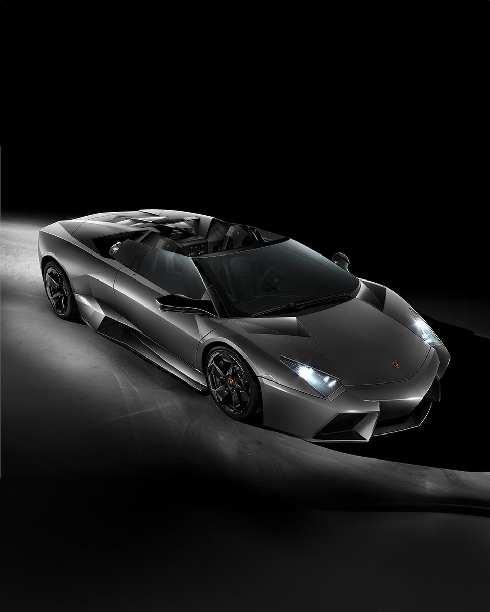 Lamborghini tweet media