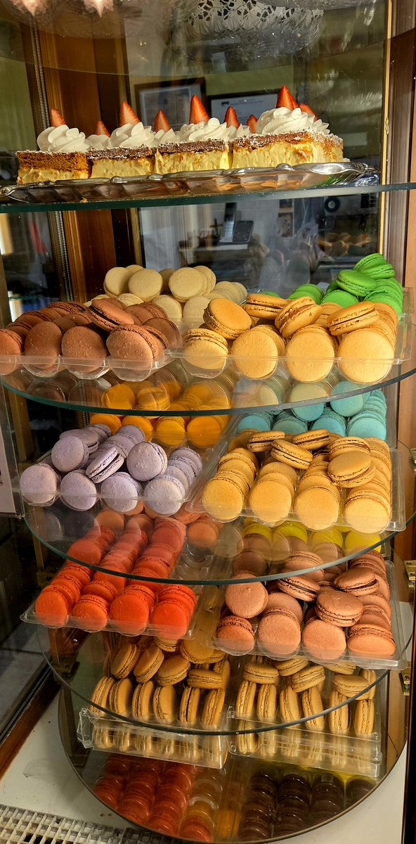 GintautasSipas's tweet image. Life is short, eat the dessert first. 🍓✨ Found this colorful corner today and couldn't resist. Which color are you picking? 
​#SweetTreats #Macarons #BakeryLife #DessertLovers #DailyIndulgence
