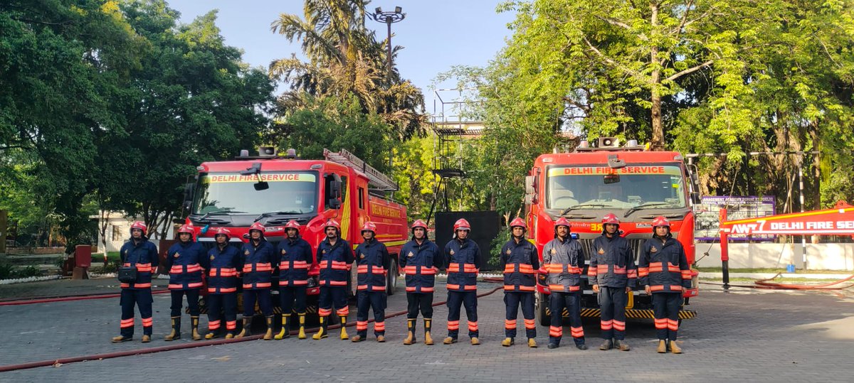 Delhi Fire Service tweet media
