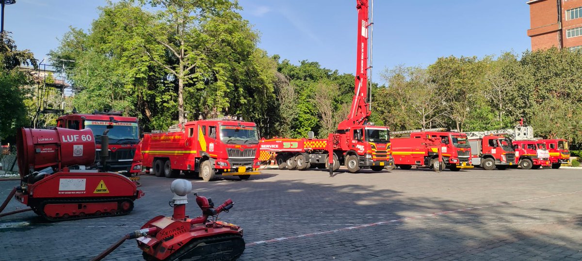 Delhi Fire Service tweet media