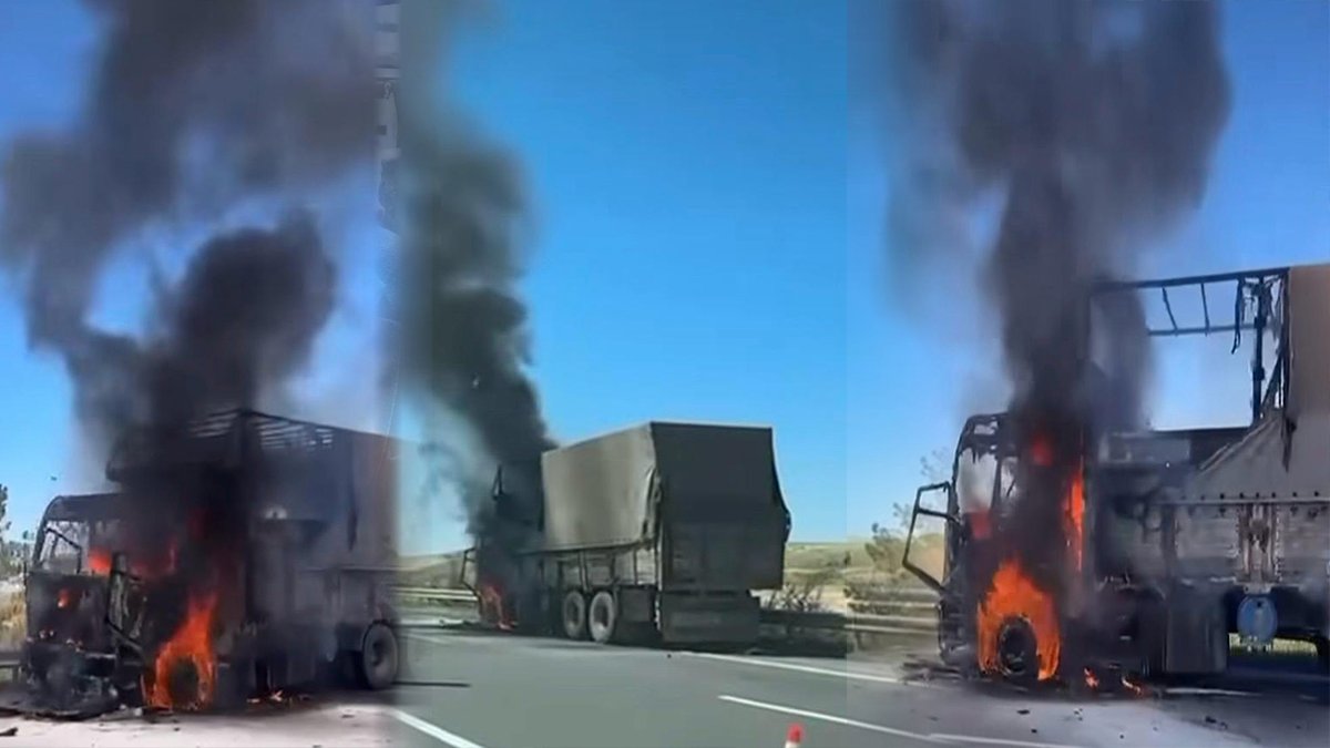 urfadegisim63's tweet image. Şanlıurfa’da seyir halindeki tır alev alev yandı! 

urfadegisim.com.tr/sanliurfada-se… 

#şanlıurfa #tır #yangın #alev #sürücü #vatandaş