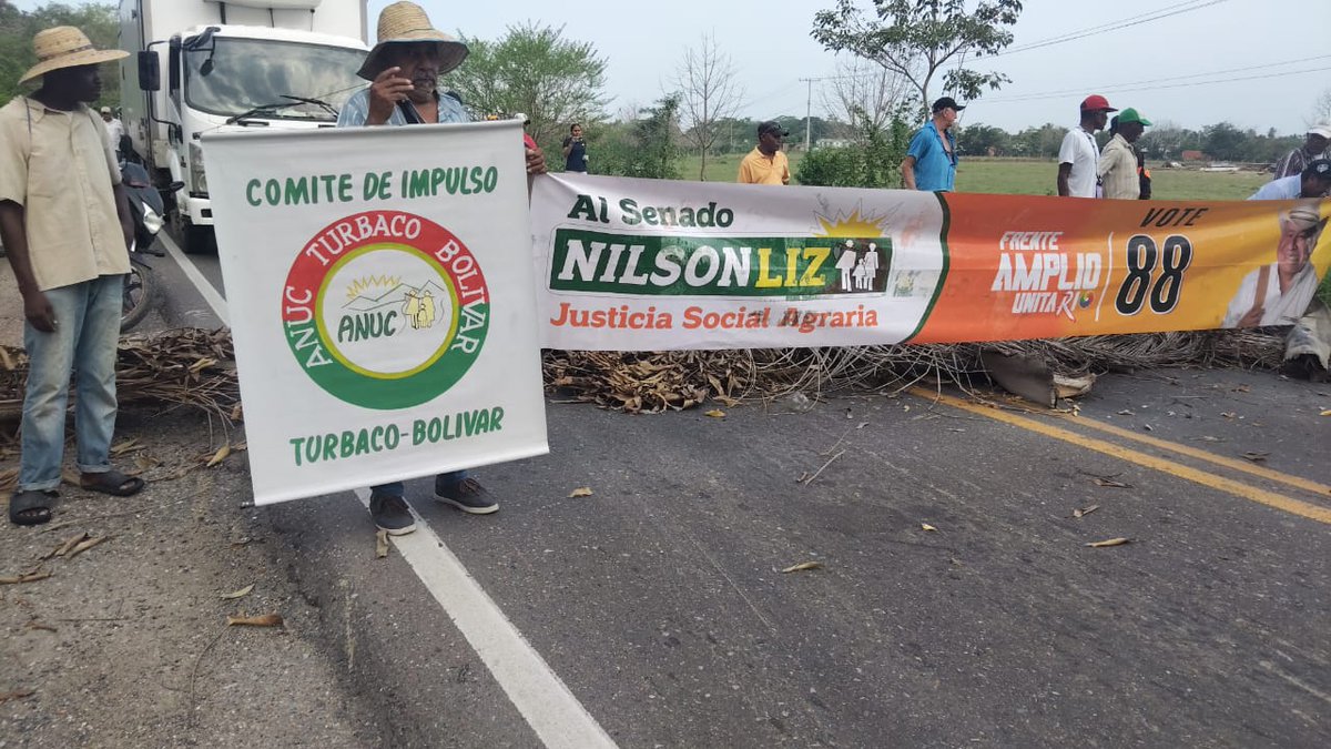 aucaribe's tweet photo. #AutoCaribeInforma #EstadoDeLaVía | Bloqueo total de la Troncal de Occidente en el corregimiento de Sincerín (PR62+500 RN9005) debido a protesta por parte de la Asociación Departamental de Usuarios Campesinos de Bolívar (ANUC-Bolivar) por presuntos incumplimientos del gobierno. https://t.co/EVPCRcfn5i