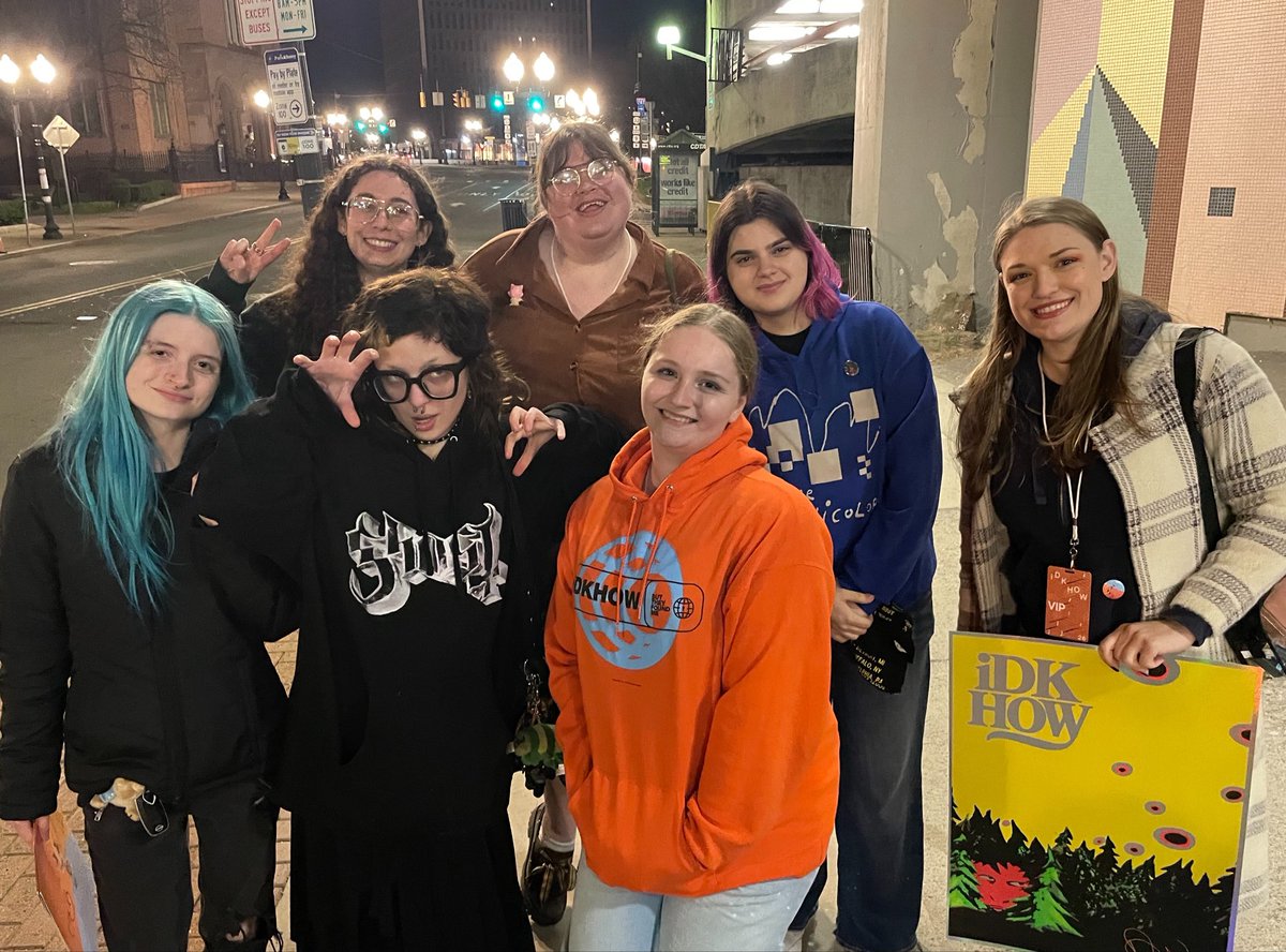 carmela ↯ tweet media