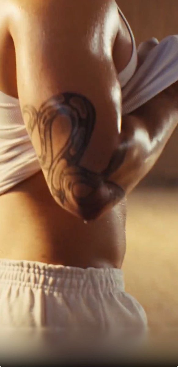 nai rozanov tweet media