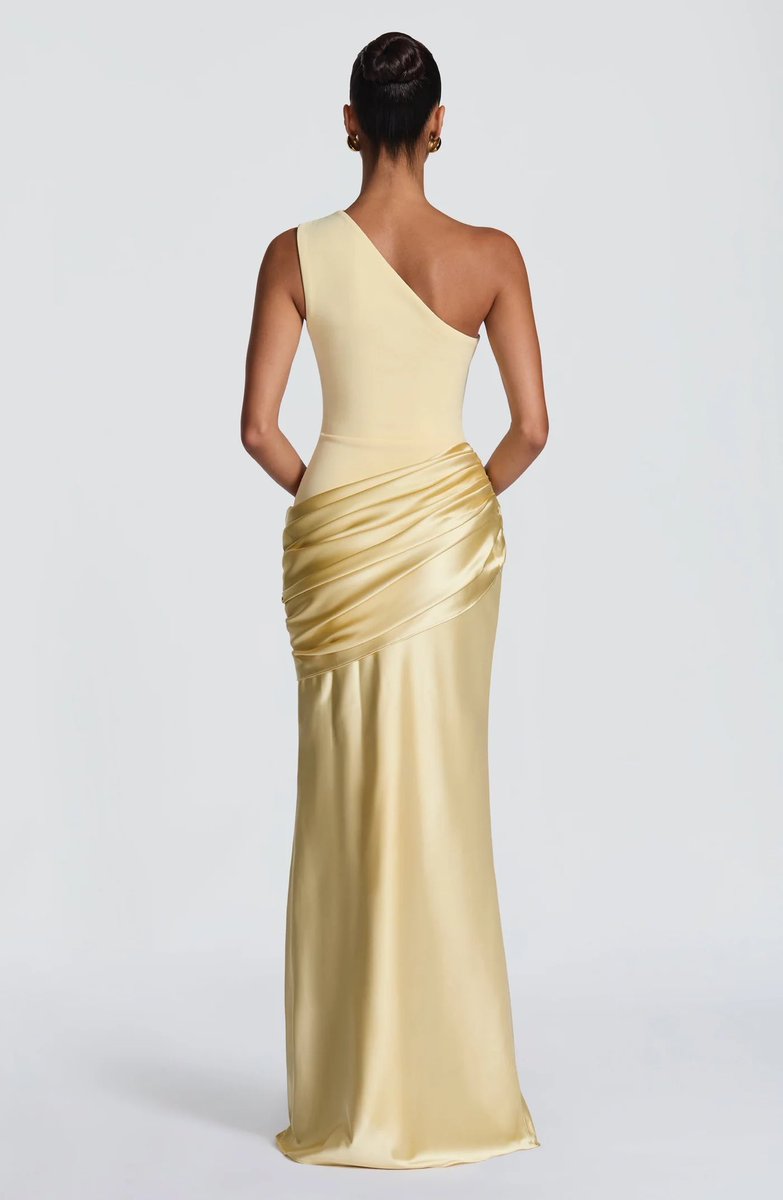 متجر أسمارا tweet media