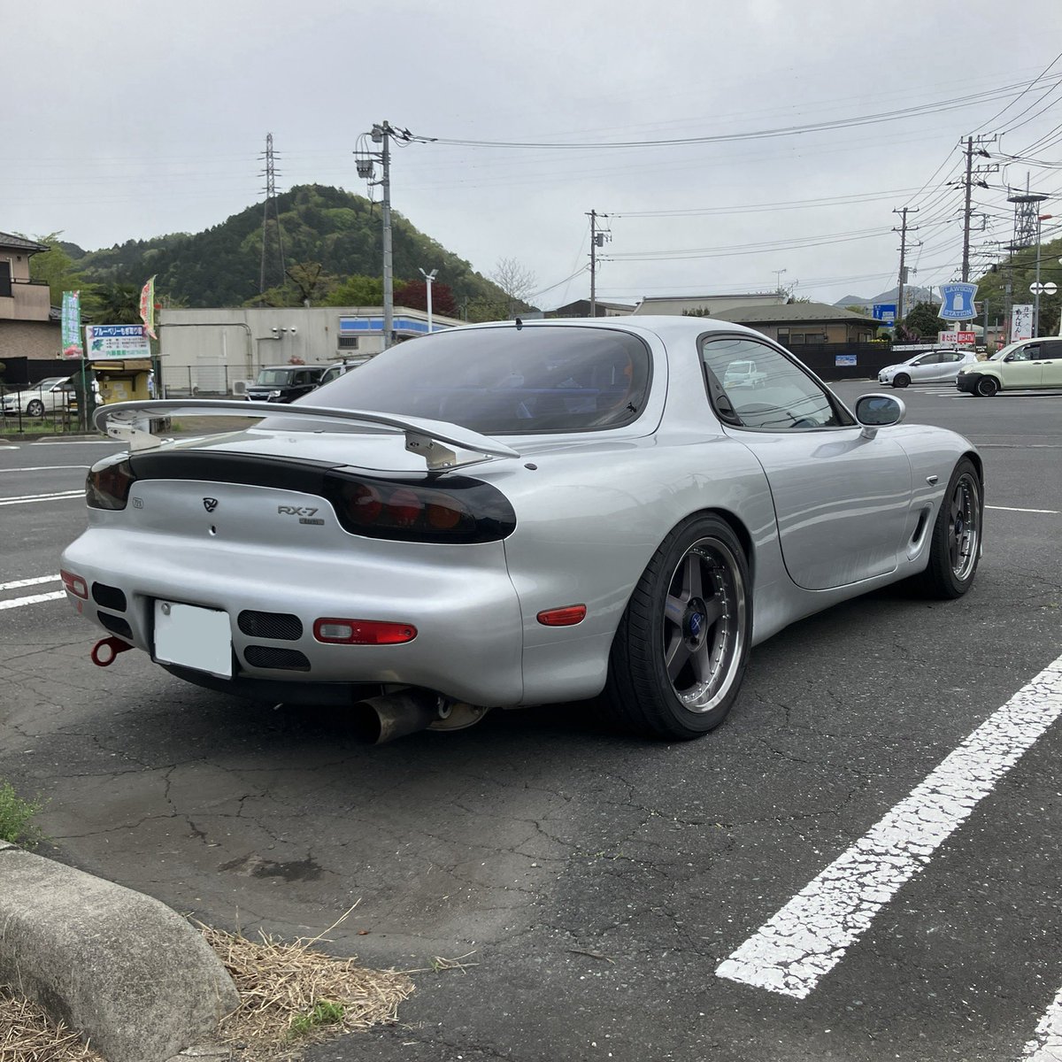 鳩ポポ之介 是定 tweet media