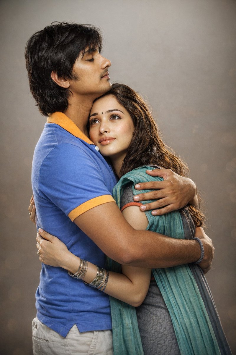 vishwaksenworld's tweet photo. Konchem Ishtam Konchem Kashtam ๐ฅฐ Asalu Bor Kottadu!!
#Siddharth #tamannaah #RamyaKrishna #PrakashRaj #hdpics https://t.co/2VWDn18GzX