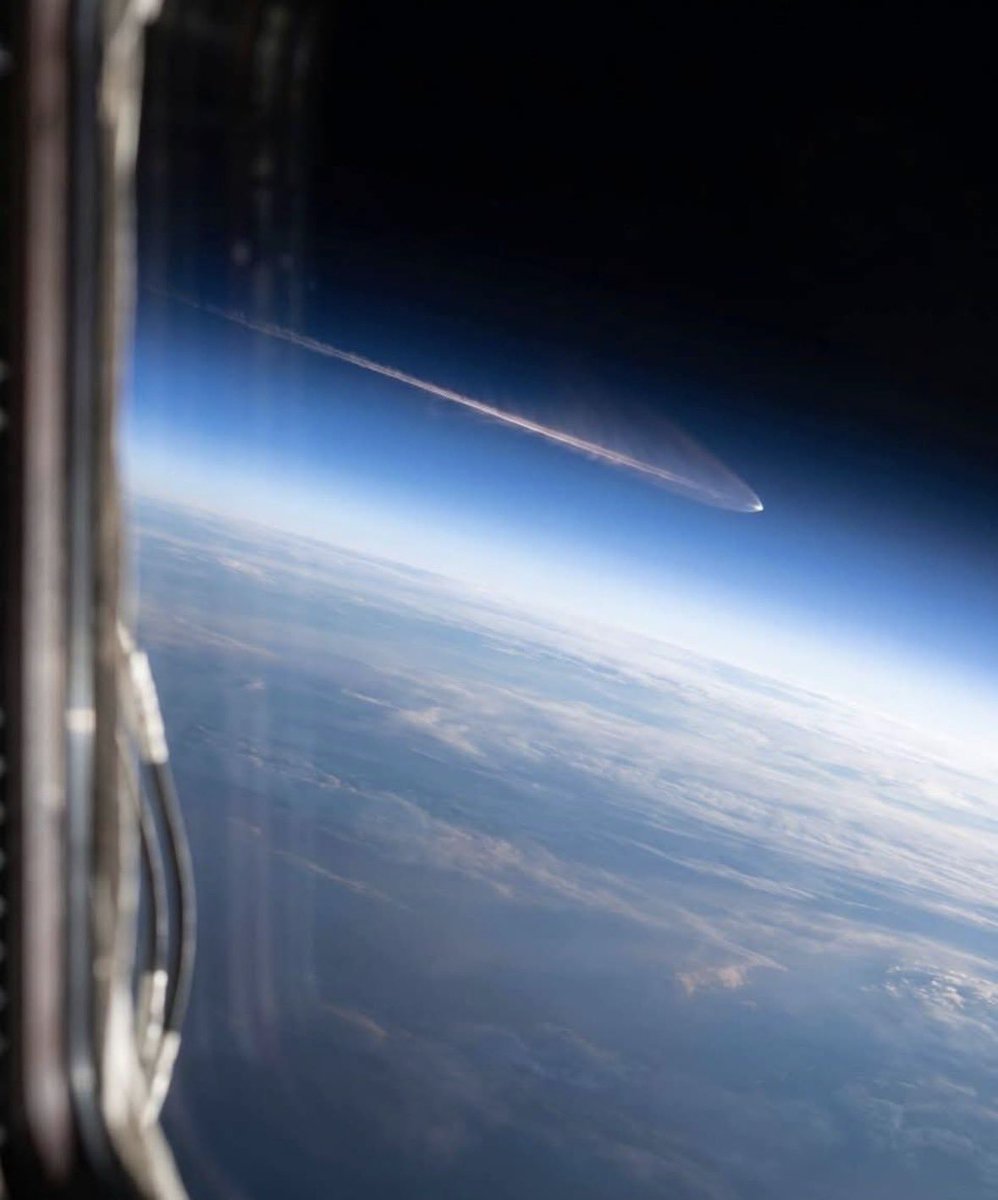 AsgardiaSpace's tweet image. Artemis II reentry, seen from the ISS.

The Orion capsule wasn’t visible, but its glowing trail said everything.

A powerful reminder of the journey home.

#ArtemisII #SpaceExploration #Asgardia