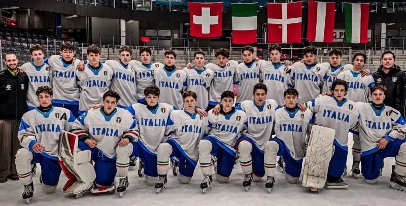 tuttohockey's tweet image. Torneo 5 Nazioni: ad Aalborg ottimo terzo posto della nazionale juniores italiana under-16

Link articolo: tuttohockey.com/torneo-5-nazio…

🏒 #Tuttohockey #HockeyNews #FiveNations #CinqueNazioni #IceHockey #Italia #Italy #Under16 #Juniores #Aalborg #denmark