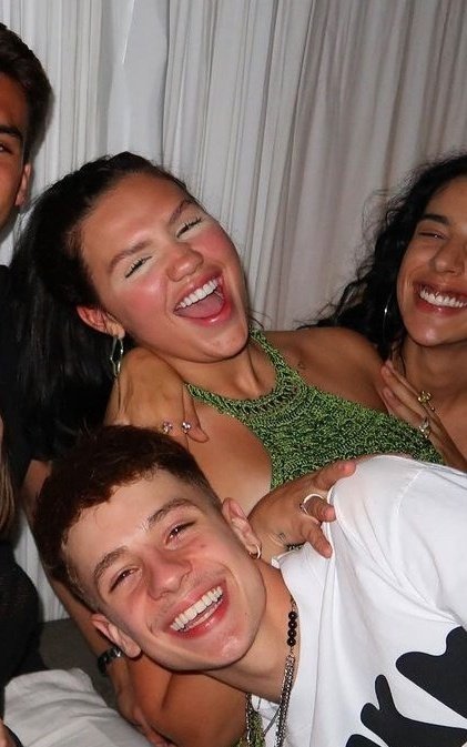 ana 🪇⭐💙 tweet media