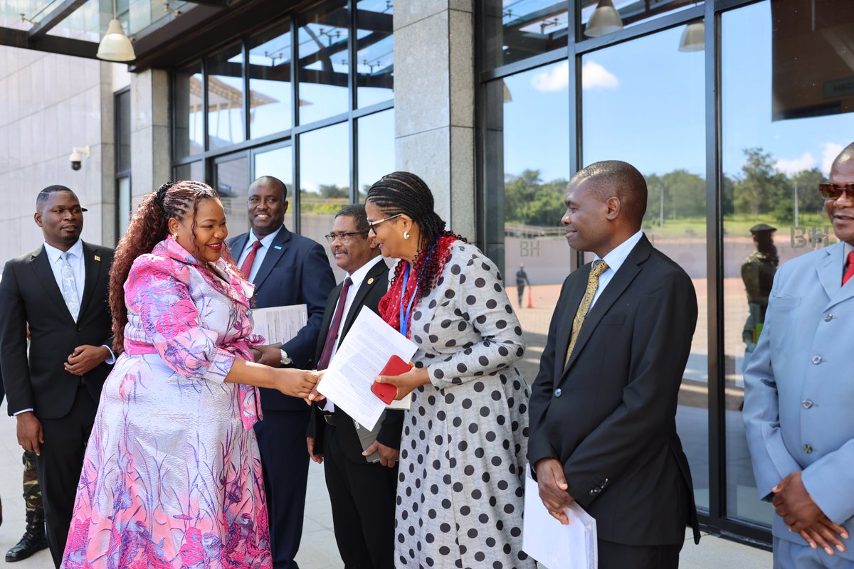 WHOMalawi's tweet image. #Malawi  🇲🇼is leading the charge against #NTDs! 

@health_malawi Minister Hon Madalitso Baloyi has officially opened the 2026 #Africa #NTD Programme Managers Meeting in Lilongwe, bringing countries together to accelerate elimination by 2030.

#26NTDPMM #EndingNTDs  #HealthForAll