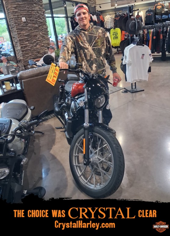 1CrystalHD's tweet image. Congratulations to Salvatore Maure on the purchase of his first motorcycle, a 2025 RH975S from Miguel! 🥳🎉

Wishing you miles of adventure and great rides ahead! 🧡🖤

#thankyou #Congratulations #happycustomer #CrystalHarleyDavidson