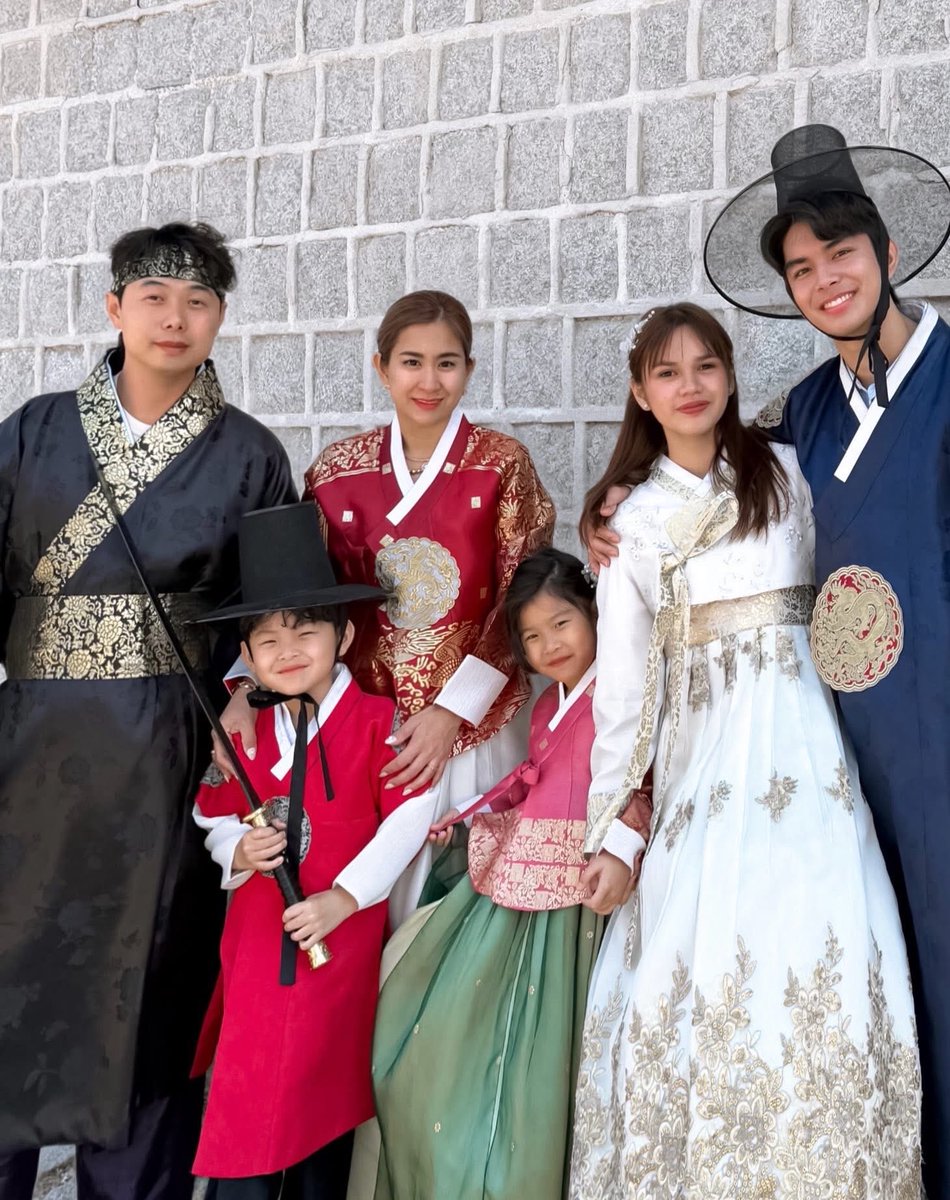 4SHRAVE's tweet image. #dedma #ulit #sa #kuyang #nakaakbay 😆😆😆