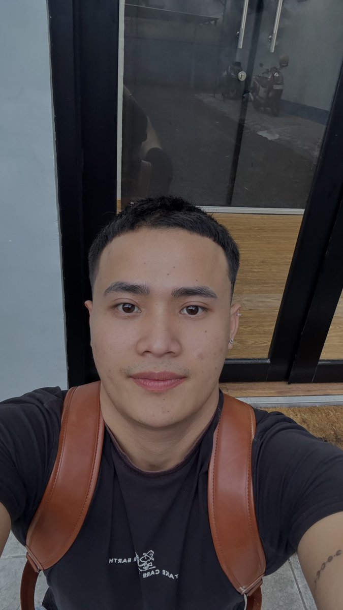 LonerStud's tweet photo. Mencoba untuk berdamai dengan haircut yang kependekan ini🙏🏻😅 https://t.co/y24UidC4eC