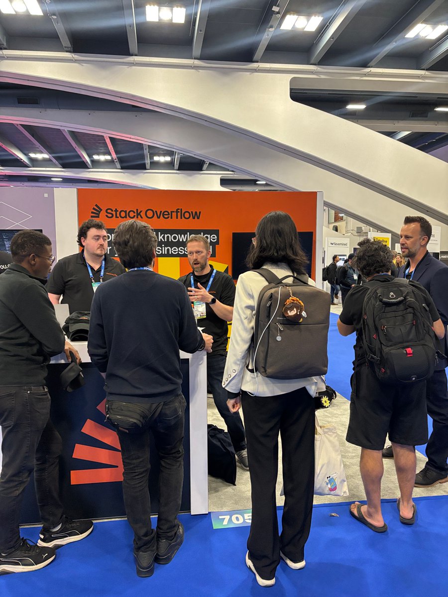 Stack Overflow tweet media