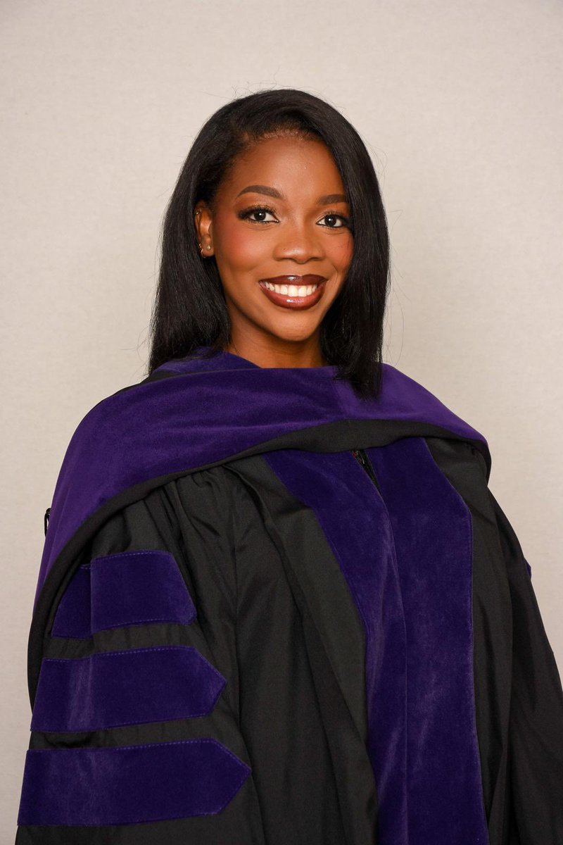 Lami🪞 tweet media