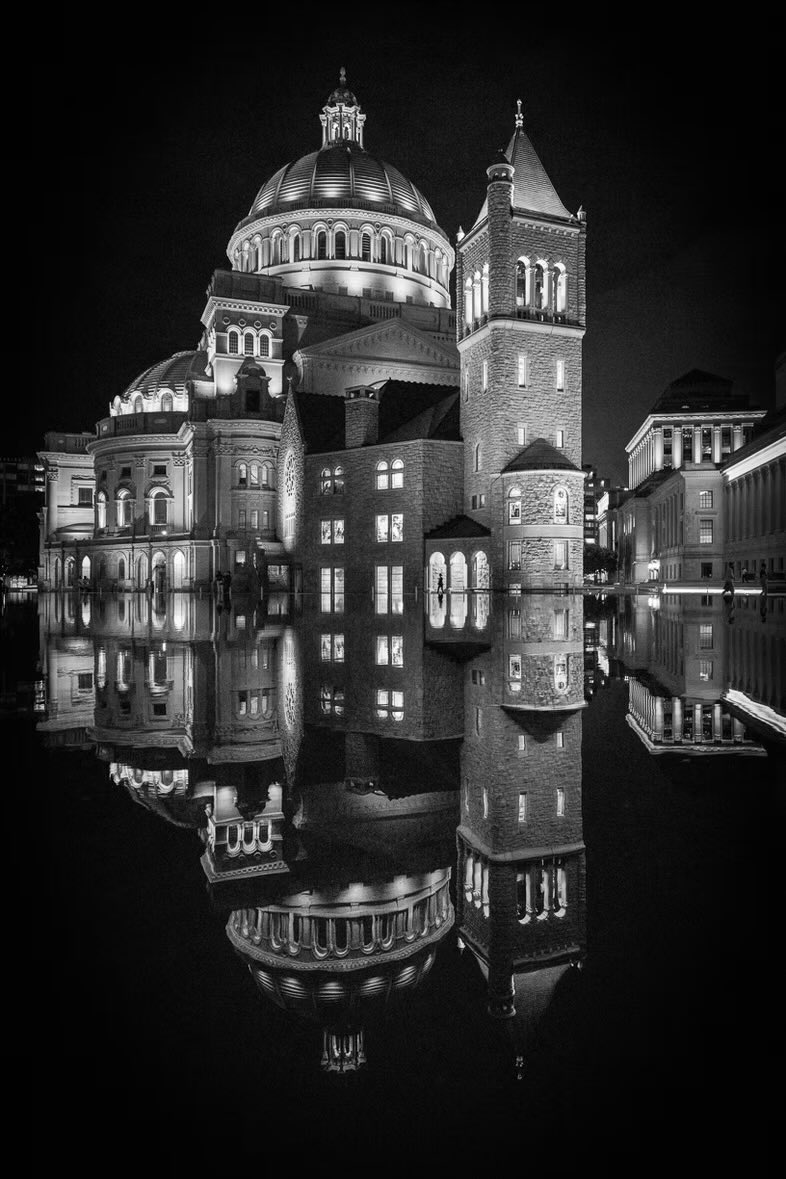 Chrismilionis tweet media