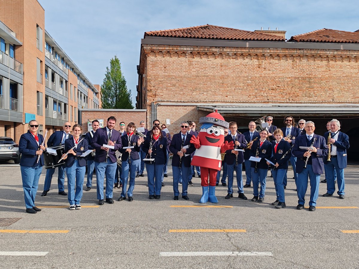 PortOfVenice's tweet image. #SueZoperiPonti 46^edizione!🎉

Anche quest’anno il #waterfront da #SantaMarta a #SanBasilio si è confermato uno dei punti più vivi e partecipati dell’intero percorso!

Da + di 20 anni ospitiamo l'appuntamento più atteso da cittadini, famiglie e scuole!

🆕shorturl.at/2LXKU