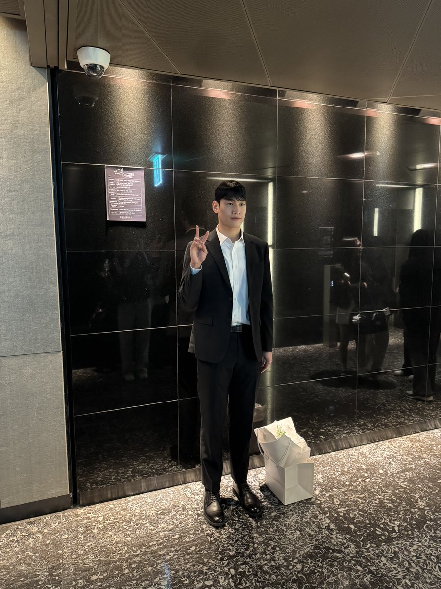 찌녕이형아 tweet media