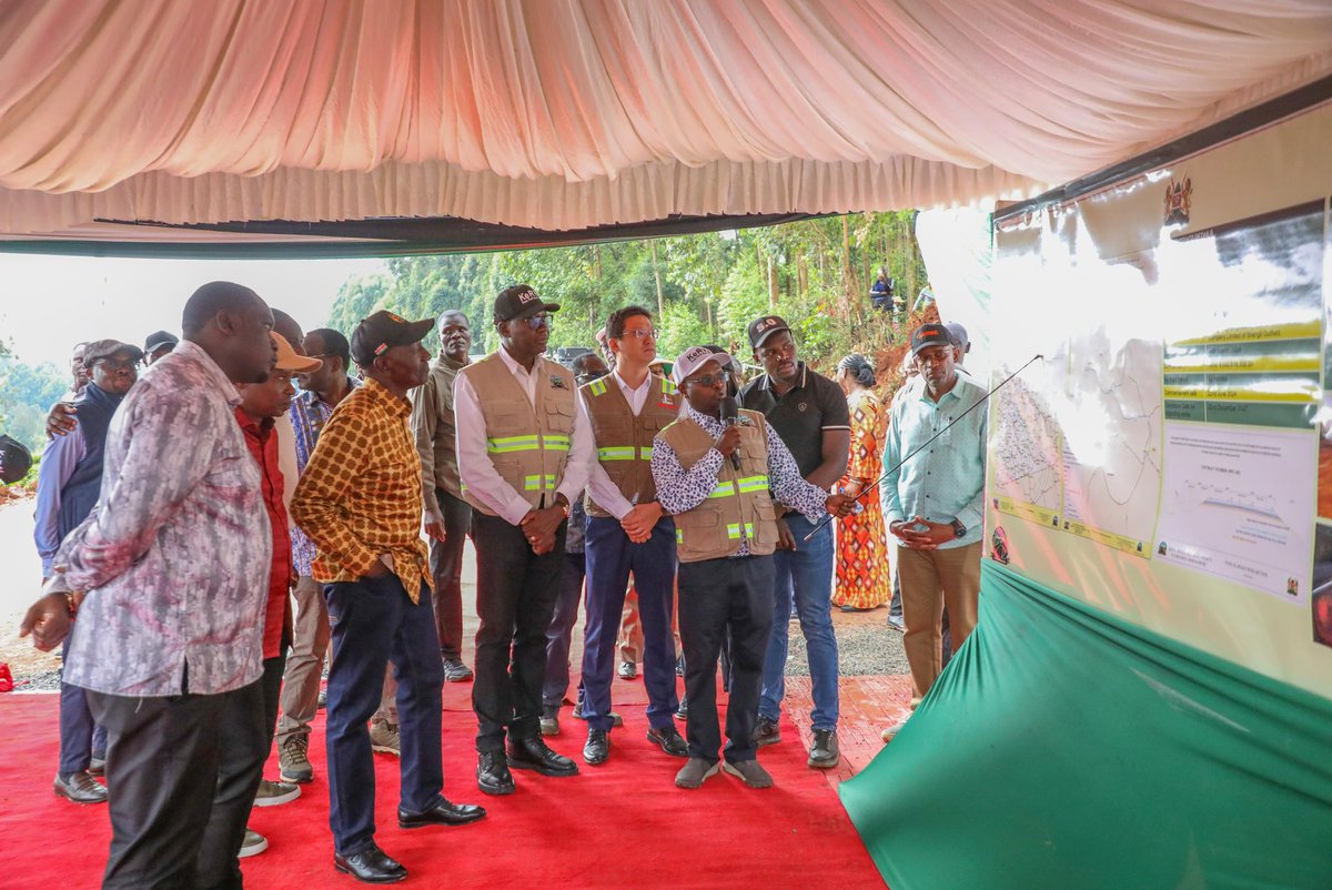 KeRRA_Ke's tweet photo. Earlier today,  H. E The President William Samoei Ruto PhD, presided over the launch of the upgrading to bitumen standard and performance based routine maintenance of the 64.69 Km Metembe-Owalo-Rioma-Marani-am Banda/Mbanda-Ng’enyi/Bobaracho-Ragogo/Ragogo-Bumburia-Kegogi/Kegogi-Sombogo-Marani-Ititi/Rioma-Gesieka-Nyaore/Marani-Ititi/Rioma-Gesieka-Nyaore/Marani-Nyaore-Nyaoke road project in Kisii County.

The project is set to enhance connectivity by linking key roads and nearby towns, easing the movement of people, goods and services across the region.

It also brings a major boost to local farmers, ensuring timely and efficient transportation of agricultural produce to markets and town centers, strengthening livelihoods and supporting economic growth.