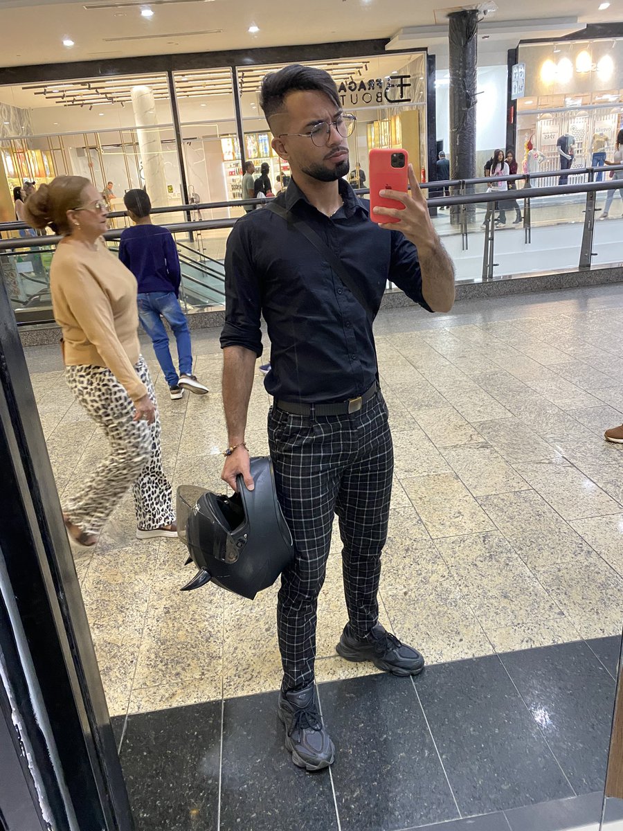 Maximoffree's tweet photo. Que tal de negro? 🖤

#pzo #black https://t.co/Vp5UKs5HE6