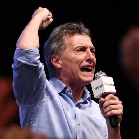 jlzorzi's tweet image. El expresidente @mauriciomacri creció en los últimos sondeos. Sigue teniendo una imagen positiva del 36, 37 o 38%. Eso lo iguala a Milei. Lo que no se sabe es si Macri tiene vocación de ser candidato, porque habla pero no confronta.
De @SBerensztein en @Cadena3_Rosario.
#PRO💪💛