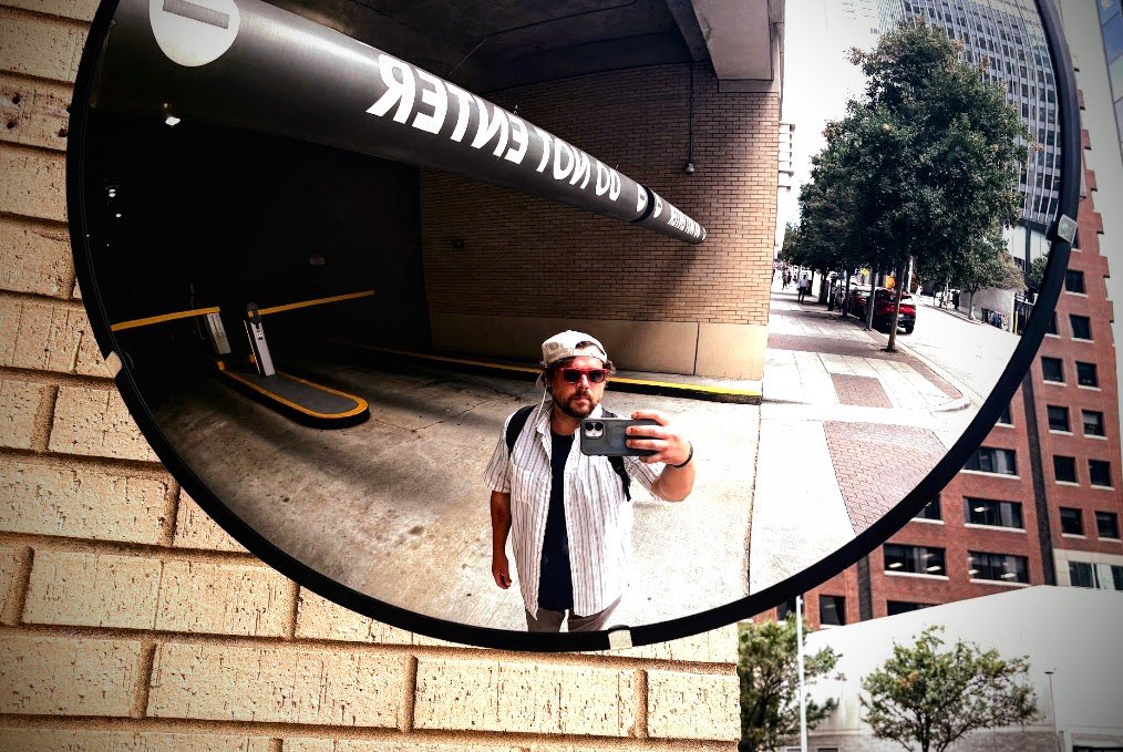 ofdancedove's tweet photo. Downtown 🏗️ (#2)
.
.
.
#opnlv #mood #throwback #love #city #fineart #gallery #emergingart https://t.co/yy9viacQjx