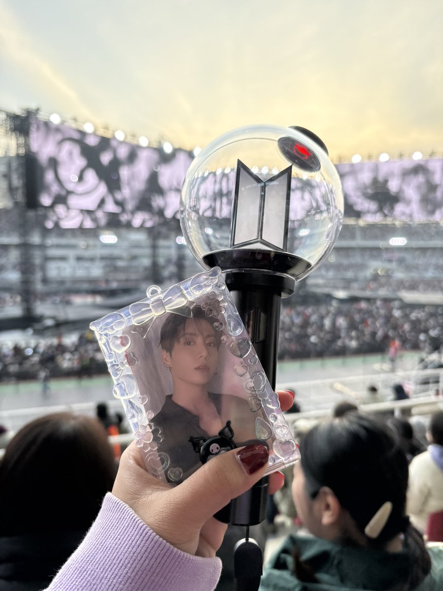 jikoobiluvs's tweet photo. 3/3 Arirang Tour in Goyang 

Finally witnessed ot7 4 times🥺 more to come soon @BTS_twt 💜 https://t.co/awzakGc1y7