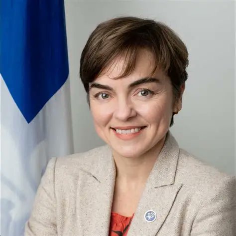 CAP_SMQ's tweet photo. CAP santé mentale félicite la première ministre désignée du Québec @CFrechette pour son élection comme cheffe de la Coalition Avenir Québec. Les familles comptent sur vous pour faire de l’adoption du projet de loi 23 une priorité avant l’ajournement des travaux parlementaires. https://t.co/ycCOlCwzOh