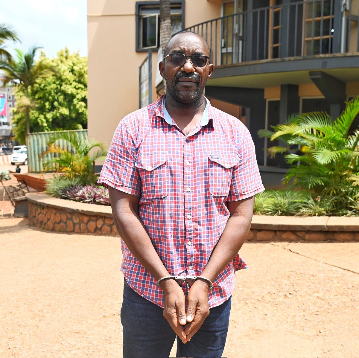 CapitalFMUganda's tweet image. Kizito Ronald has been arraigned over alleged extortion after reportedly fabricating a murder plot and demanding UGX 4M to retract it. He’s remanded until April 30.

#CapitalFM #NewsUpdates