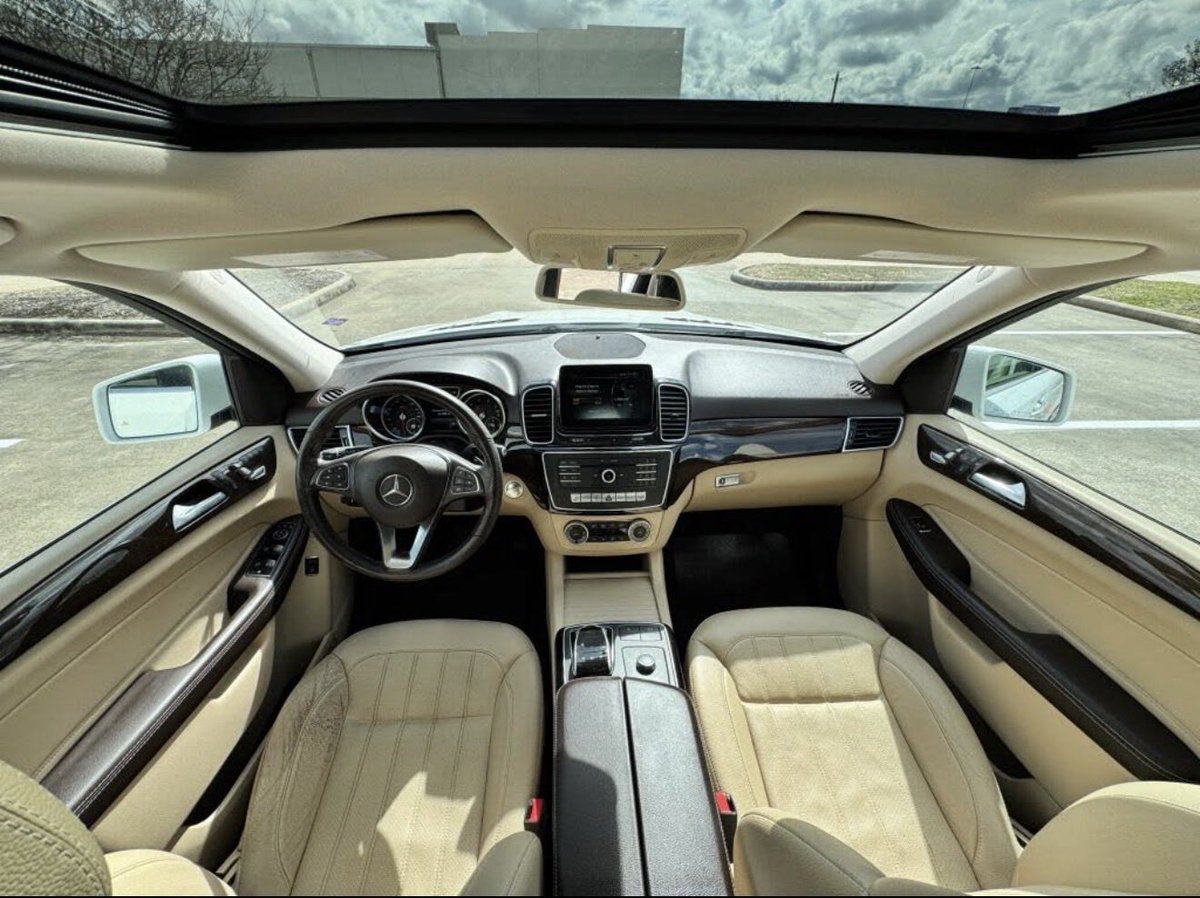 jjb_services's tweet image. This one won’t stay long. DM now to secure it #JJBCars #Procurement