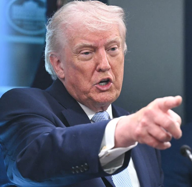 إياد الحمود tweet media