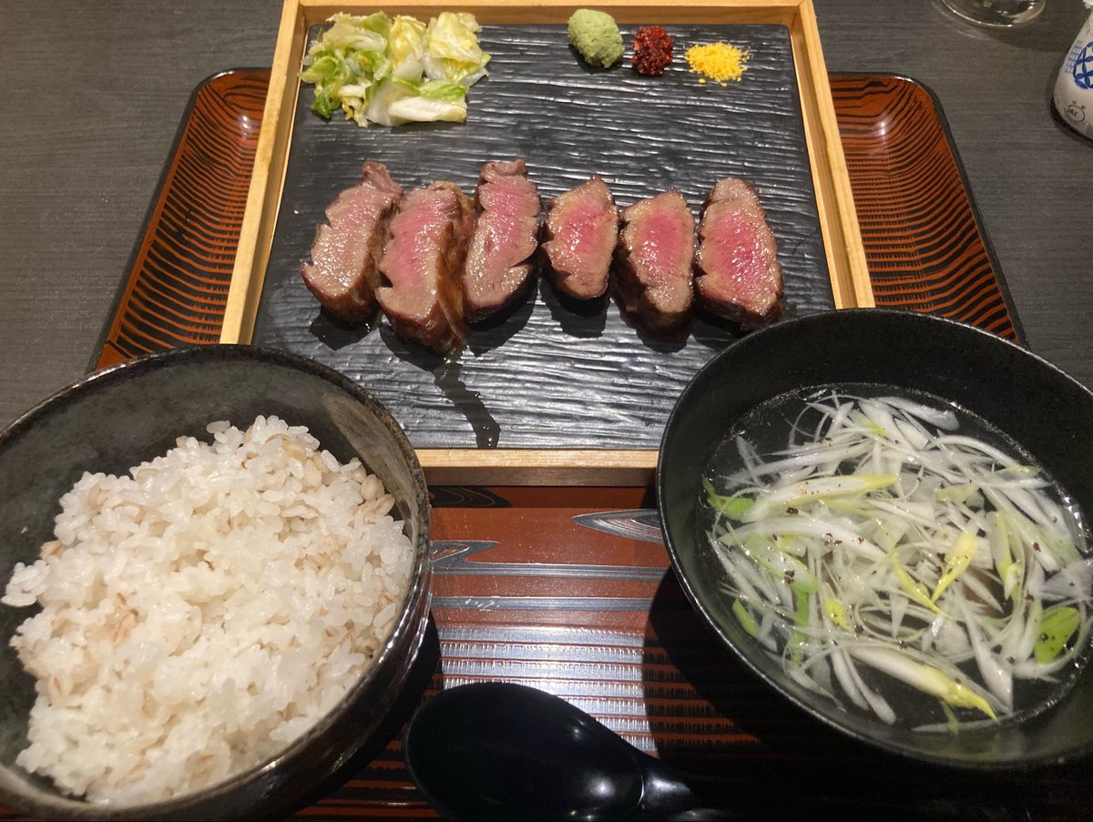 maasa_wizard's tweet photo. 初仙台🌙
国分町が歓楽街すぎてぼくには怖すぎた😣 https://t.co/F5hUJZNxmG