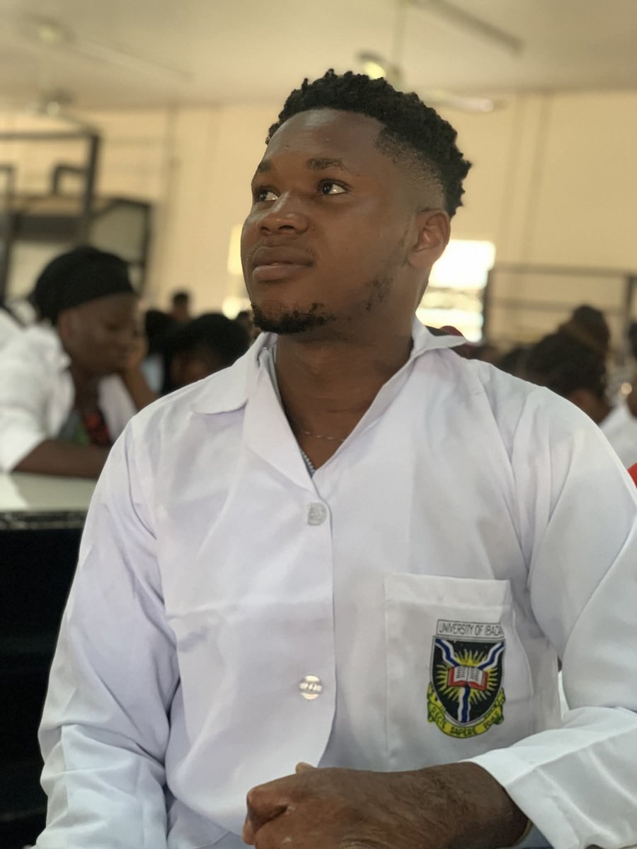 Hon_aremo's tweet image. Here’s what nobody tells you as a pharmacy/ medical student: 

⏩ Your “small things” patient stories will teach you more than any lecture. 

⏩ Communication &amp;gt; memorization when it matters.

⏩ Leadership starts now. join that SDG/health club, document your journey.

I’m