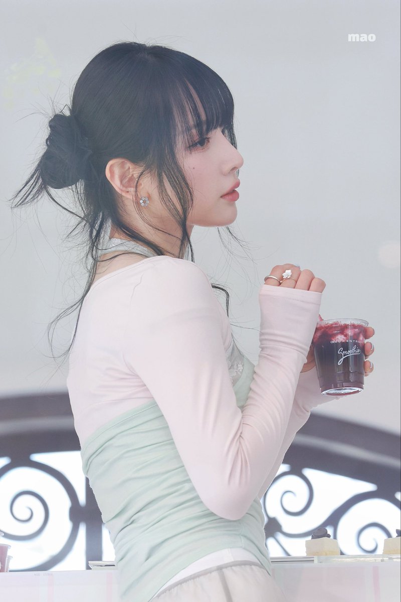 마오마오 tweet media