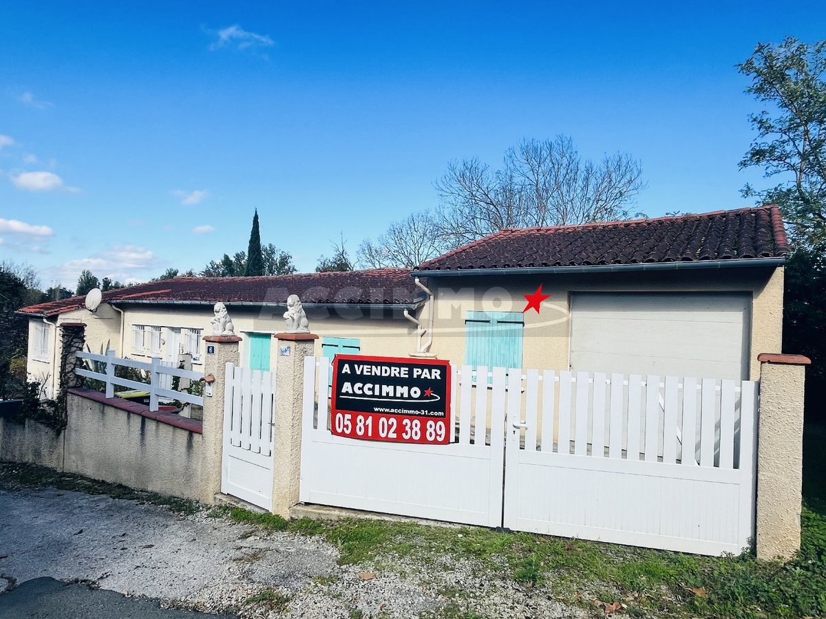 Accimmo_'s tweet photo. 📢NOUVEAU PRIX ↘️ 🔎ST PAUL CAP DE JOUX, 🏠Plain-pied, 120 m², et un terrain d’env. 1 300 m² au centre de St Paul Cap de Joux. 🏡 À l’intérieur : - 3 grandes chambres. ✨ - Une pièce de vie d’env. 30 m² ouverte sur la terrasse. 🌿 - Cuisine + arrière-cuisine, buanderie, (1/3) https://t.co/a4ilXs4ufi